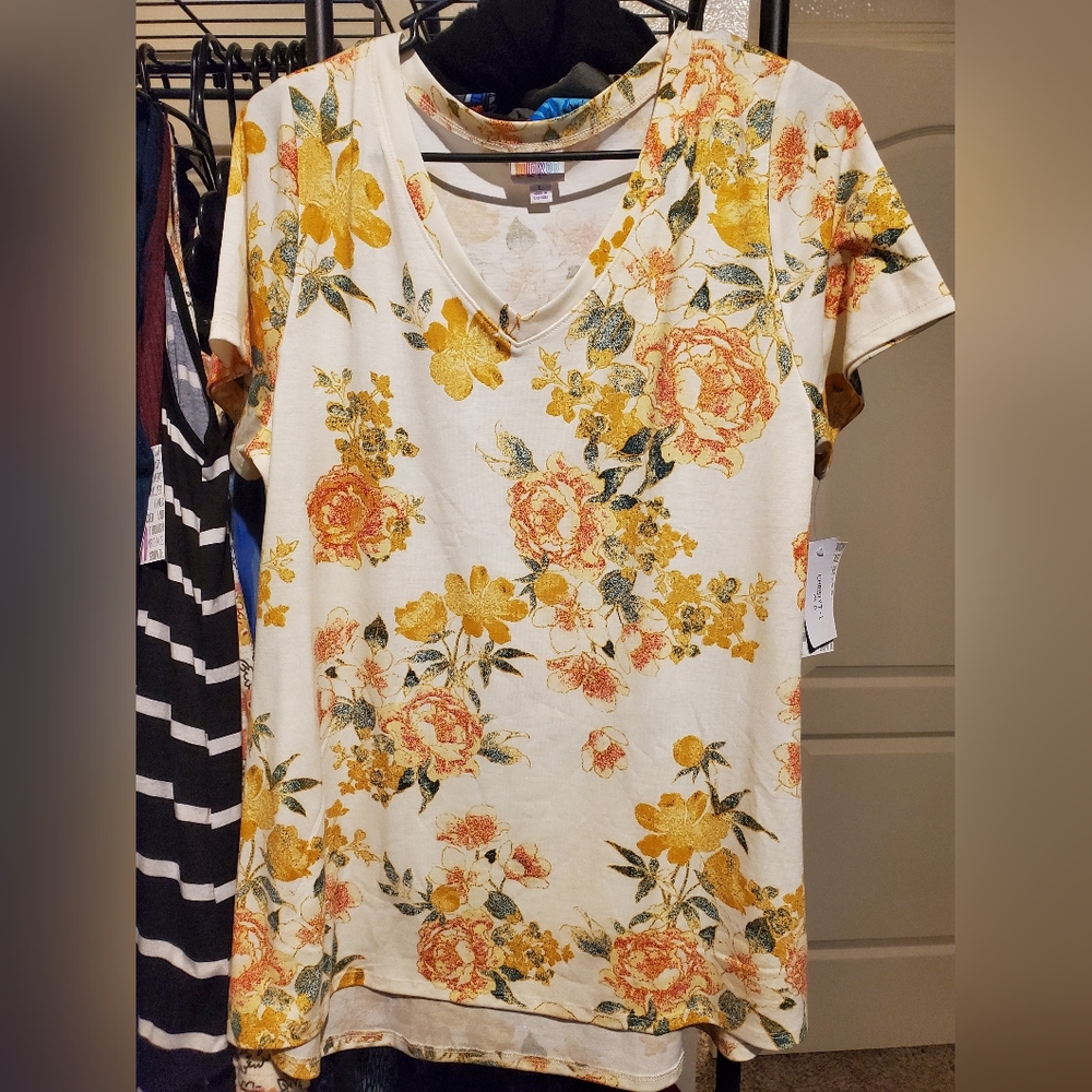 Lularoe Christy t